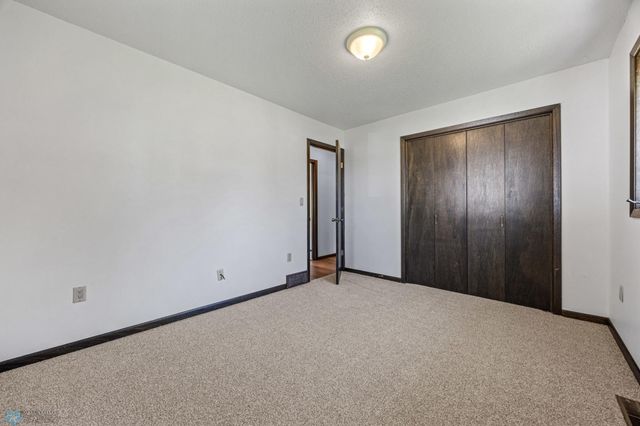 161 2nd Avenue S, Casselton, ND 58012