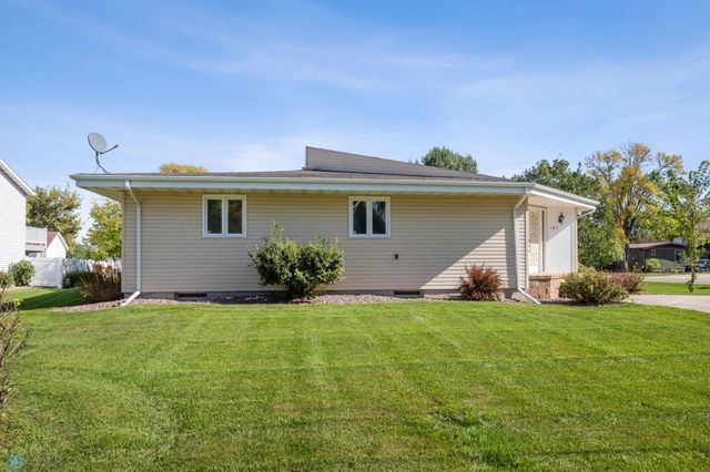 161 2nd Avenue S, Casselton, ND 58012