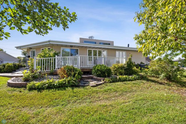 161 2nd Avenue S, Casselton, ND 58012