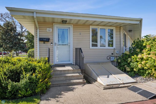 161 2nd Avenue S, Casselton, ND 58012