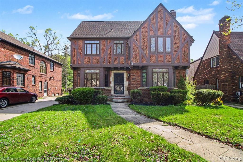 18944 Warrington Drive, Detroit, MI 48221