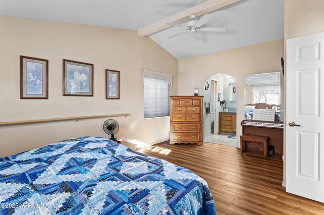 200 Bridle Way Unit 102, Yakima, WA 98901