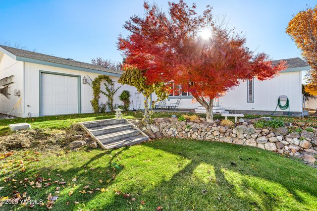 200 Bridle Way Unit 102, Yakima, WA 98901