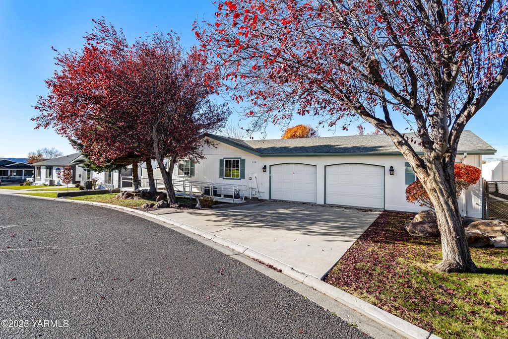 200 Bridle Way Unit 102, Yakima, WA 98901