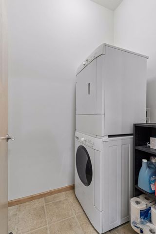 270 4th Street E 203, Saint Paul, MN 55101