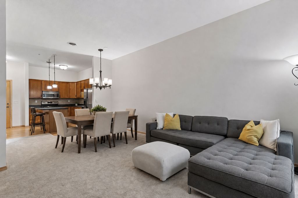 270 4th Street E 203, Saint Paul, MN 55101 — photo 2