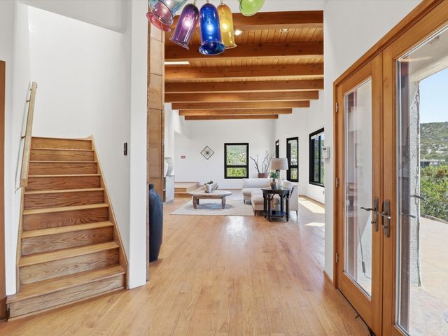 975 Indian Ridge, Santa Fe, NM 87501