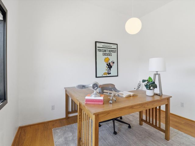 975 Indian Ridge, Santa Fe, NM 87501