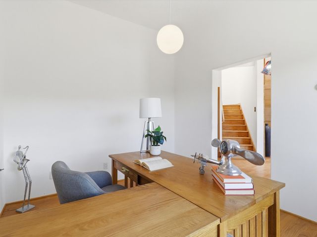975 Indian Ridge, Santa Fe, NM 87501