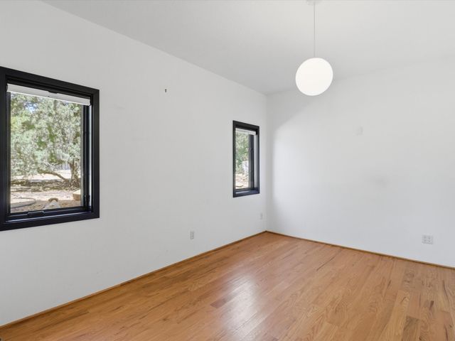 975 Indian Ridge, Santa Fe, NM 87501