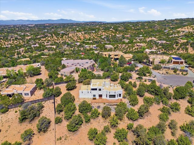 975 Indian Ridge, Santa Fe, NM 87501