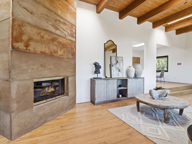 975 Indian Ridge, Santa Fe, NM 87501