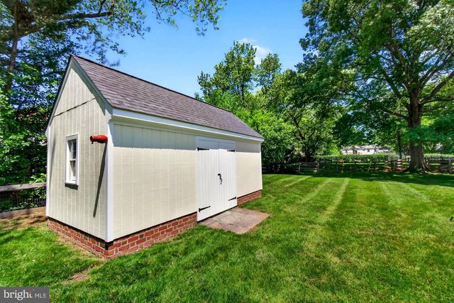 17212 WHITES RD, Poolesville, MD 20837
