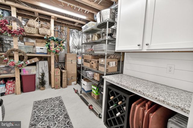 17212 WHITES RD, Poolesville, MD 20837