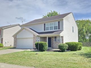 243 Lakemoore Street, Brownsburg, IN 46112