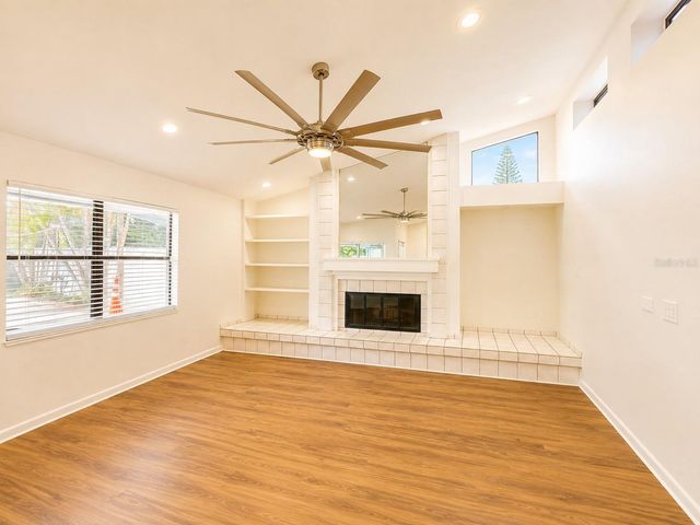 1915 W ORIENT STREET, Tampa, FL 33607