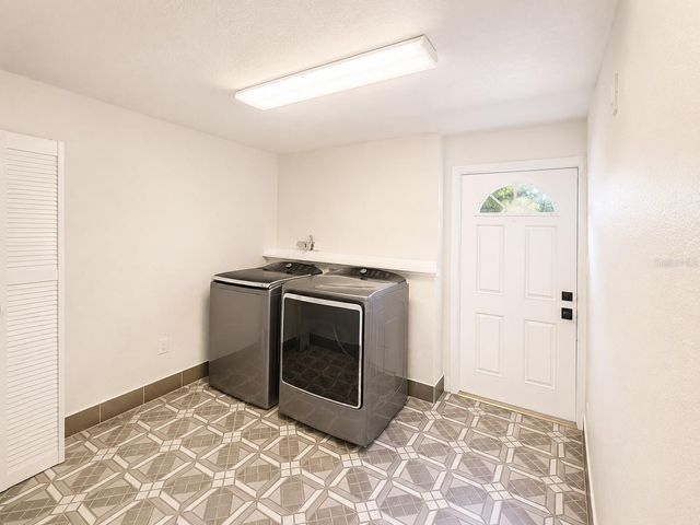 1915 W ORIENT STREET, Tampa, FL 33607