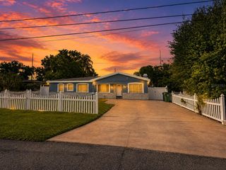 1915 W ORIENT STREET, Tampa, FL 33607