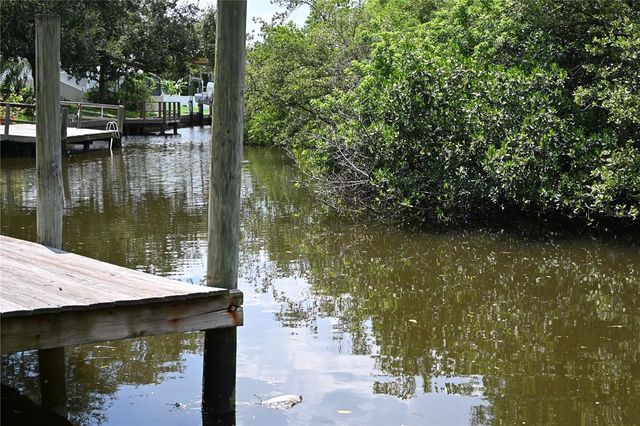 8609 DRIFTWOOD DRIVE, Tampa, FL 33615