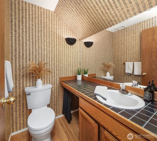 637 Elm Place, Edmonds, WA 98020