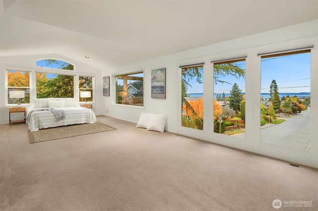 637 Elm Place, Edmonds, WA 98020