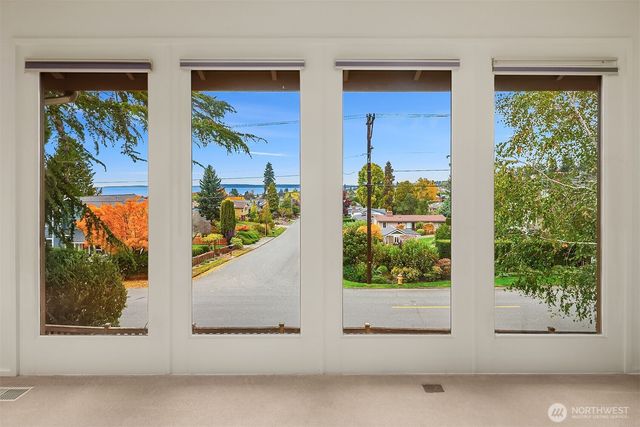 637 Elm Place, Edmonds, WA 98020