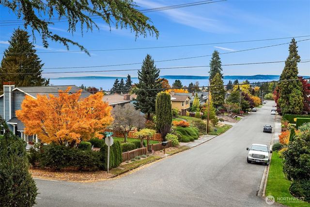 637 Elm Place, Edmonds, WA 98020