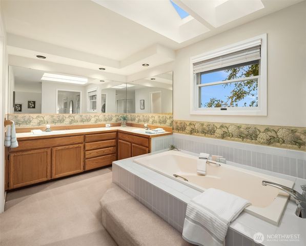 637 Elm Place, Edmonds, WA 98020