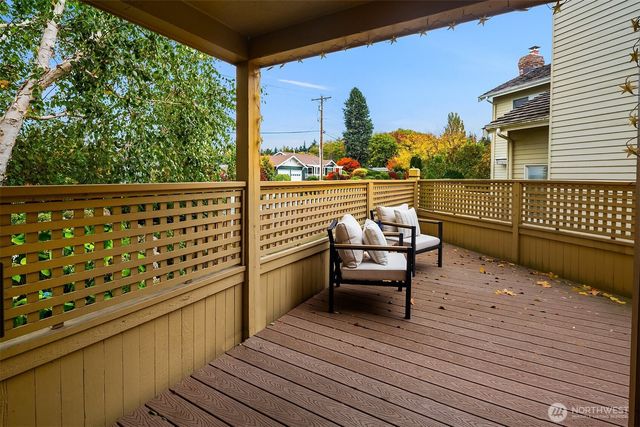 637 Elm Place, Edmonds, WA 98020