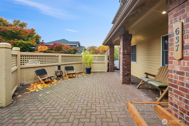 637 Elm Place, Edmonds, WA 98020