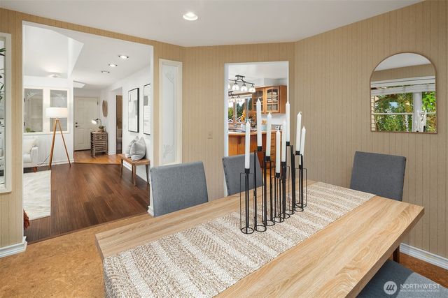 637 Elm Place, Edmonds, WA 98020