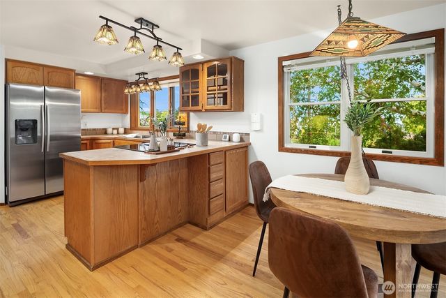 637 Elm Place, Edmonds, WA 98020