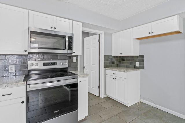 1904 S Glencrest Avenue, Springfield, MO 65804