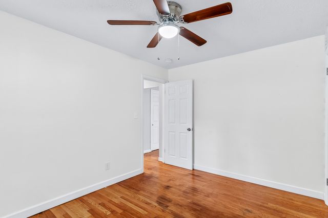 1904 S Glencrest Avenue, Springfield, MO 65804