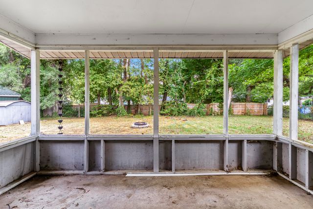 1904 S Glencrest Avenue, Springfield, MO 65804