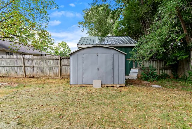 1904 S Glencrest Avenue, Springfield, MO 65804