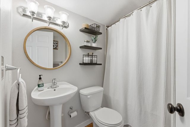 4611 E 32nd Ln, Spokane, WA 99223