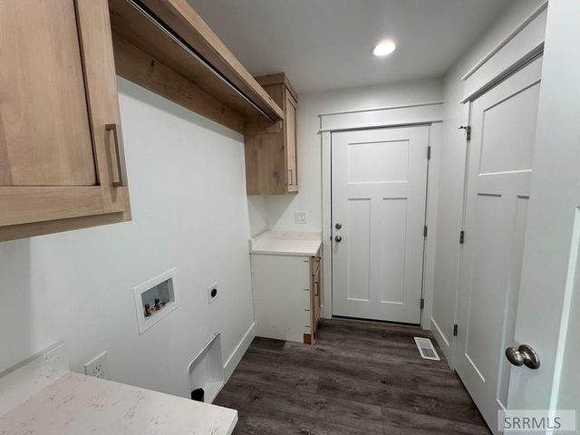 390 Wind River Circle, Shelley, ID 83274