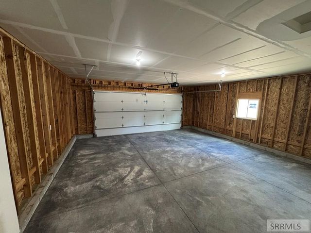 390 Wind River Circle, Shelley, ID 83274