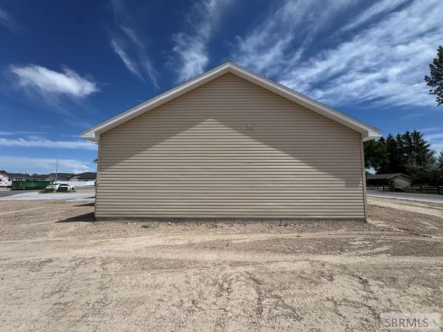 390 Wind River Circle, Shelley, ID 83274