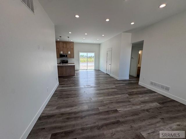 390 Wind River Circle, Shelley, ID 83274
