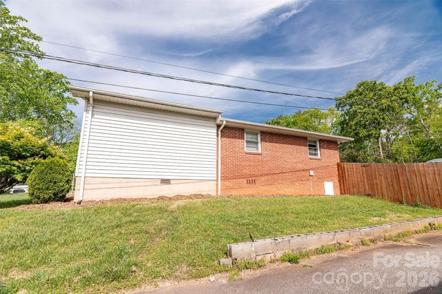 445 Old Caroleen Road, Forest City, NC 28043