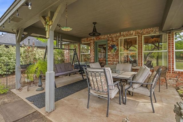 1408 Spanish Trail Drive, Granbury, TX 76048