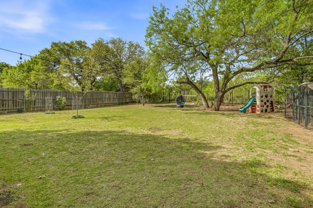1408 Spanish Trail Drive, Granbury, TX 76048