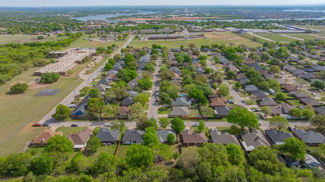 1408 Spanish Trail Drive, Granbury, TX 76048