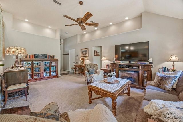 1408 Spanish Trail Drive, Granbury, TX 76048