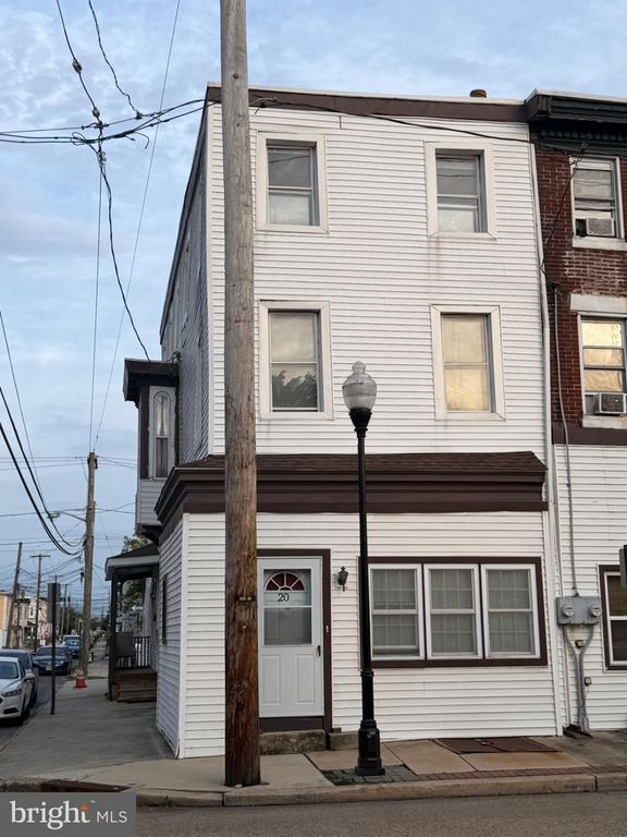 20 N KING ST, GLOUCESTER CITY, NJ 08030 — photo 2