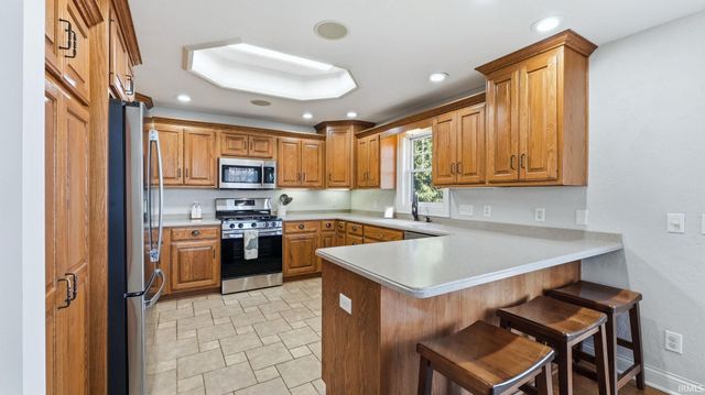 2570 E Ontario Lane, Warsaw, IN 46582
