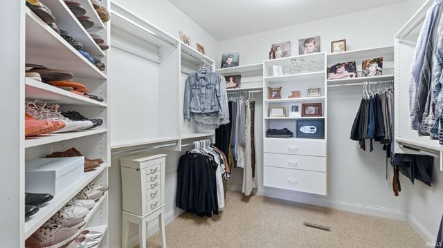 2570 E Ontario Lane, Warsaw, IN 46582