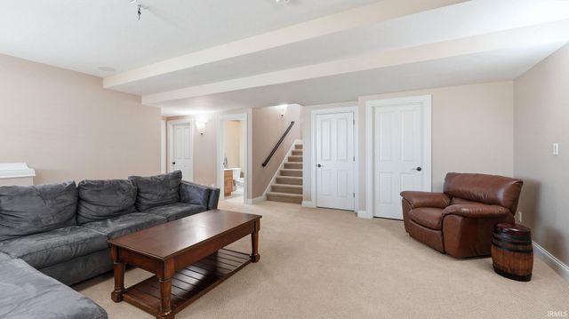 2570 E Ontario Lane, Warsaw, IN 46582
